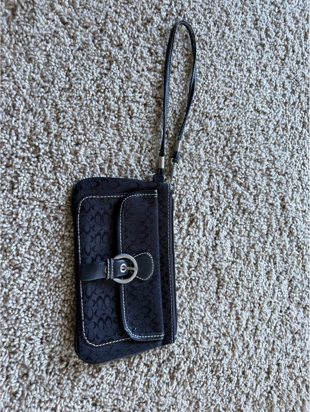 Coach Signature Canvas Buckle Wristlet black